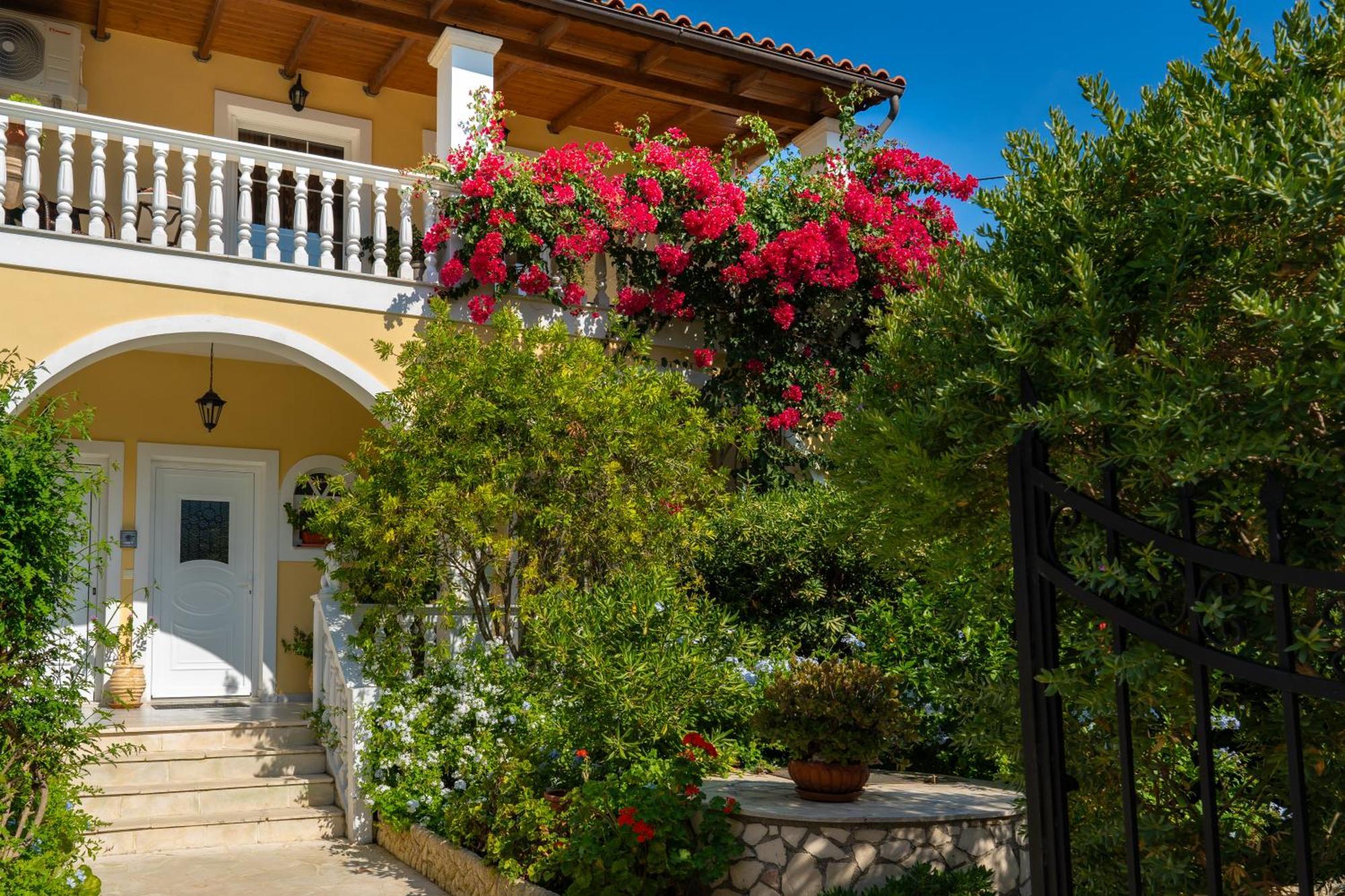 Villa Dionysios Keri Exteriör bild