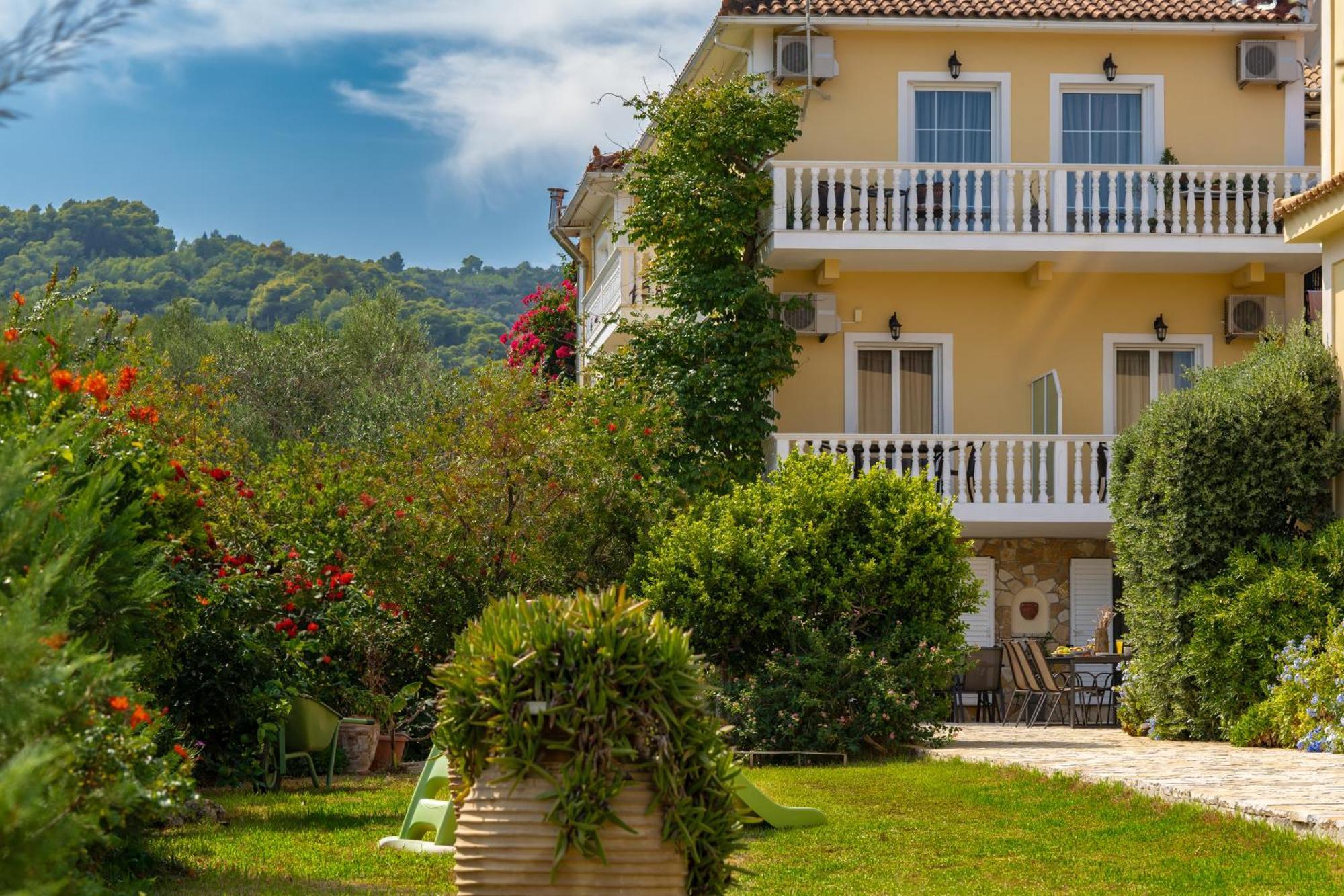 Villa Dionysios Keri Exteriör bild